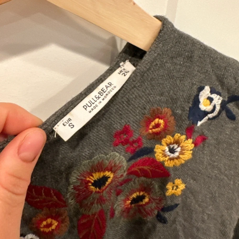 Pull & Bear Flower Embroidered Grey Dress - Picture 3 of 3